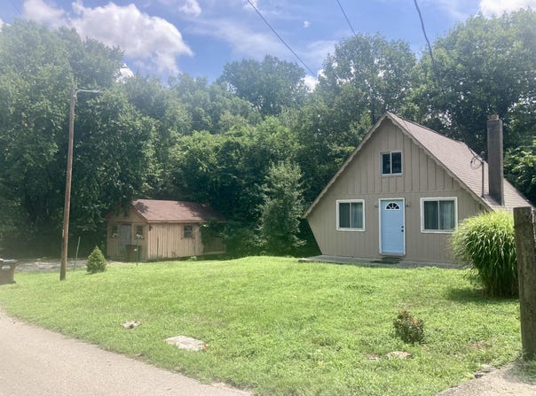 175 Red Bird Drive, Clay City, KY 40312