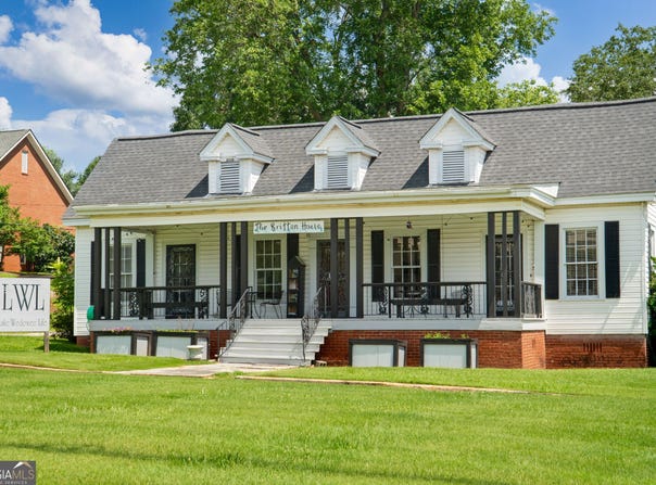 104 W Broad, Wedowee, AL 36278