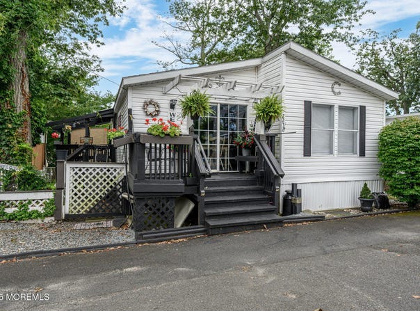 223 Madison Street, Eatontown, NJ 07724