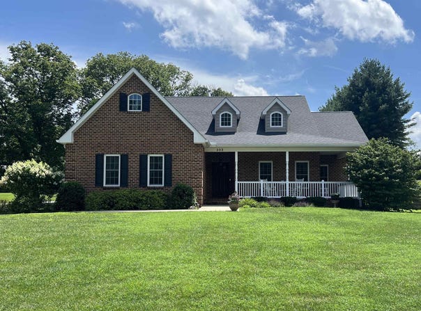 303 BALDWIN DR, Staunton, VA 24401