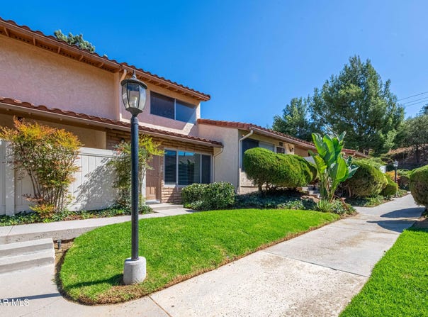 1392 Ramona Drive, Newbury Park, CA 91320