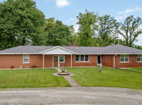 7441 State Road 60 W, Mitchell, IN 47446