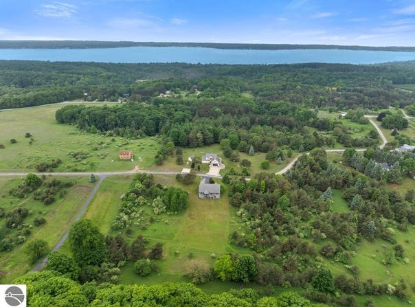 9791 Paradise Hills Drive, Central Lake, MI 49622