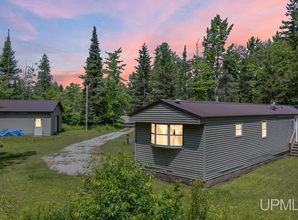 11097 US Highway 2, Rapid River, MI 49878
