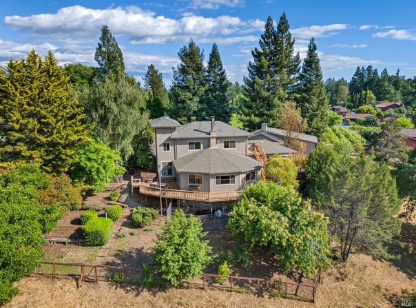 7361 Hidden Lake Road, Forestville, CA 95436