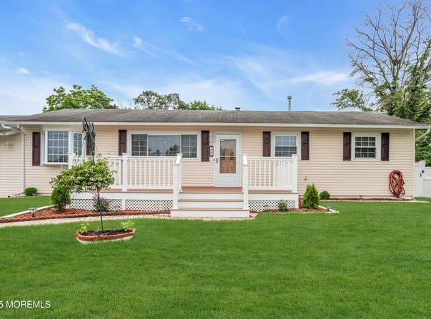 30 N Maplewood Drive, Brick, NJ 08723