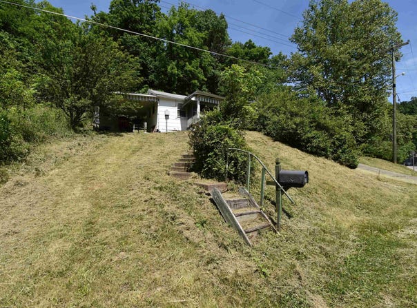 1914 County Rd 31, Chesapeake, OH 45619