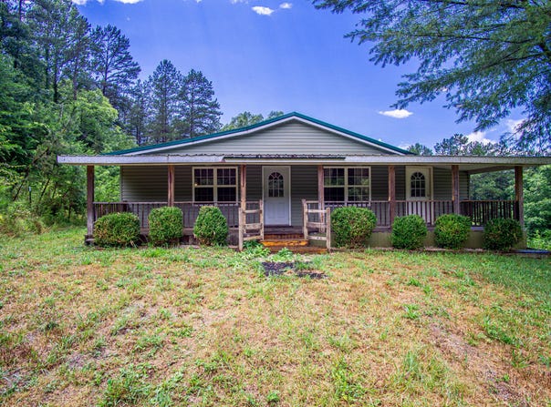 800 Pond Lick Road, Annville, KY 40402