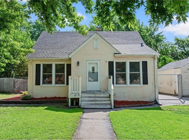 5532 Knox Avenue N, Brooklyn Center, MN 55430