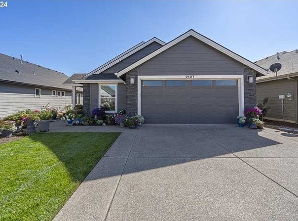 2127 SE ACADEMY ST, Dallas, OR 97338