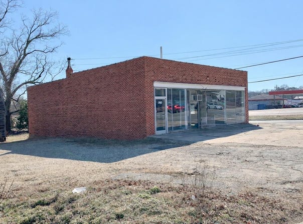 1209 S Main Street, Lillington, NC 27546