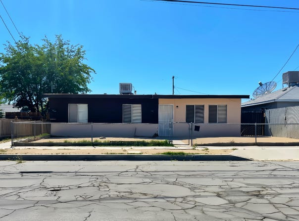 44817 Redwood Avenue, Lancaster, CA 93534