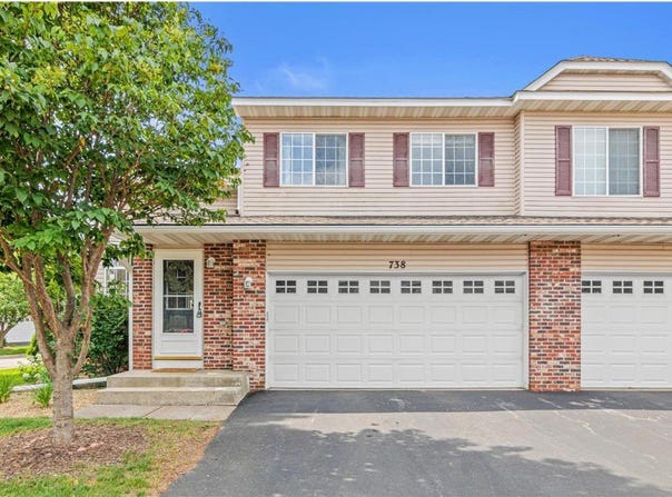 738 Evergreen Circle, Hudson, WI 54016