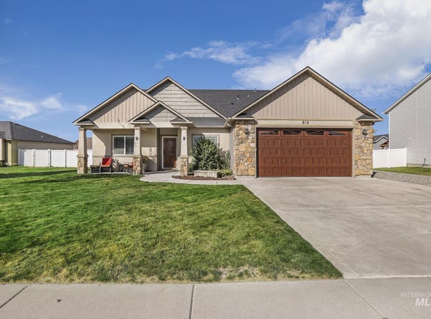 812 Kelli Lane, Filer, ID 83328