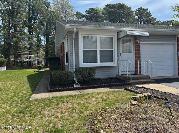 40 Hudson Parkway, Whiting, NJ 08759
