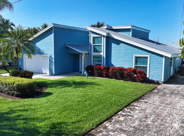 1319 SW Dyer Point Road, Palm City, FL 34990