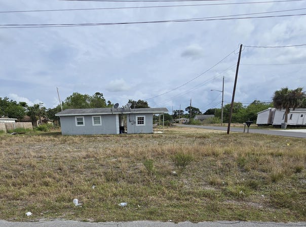 2520 42nd Place, Vero Beach, FL 32967