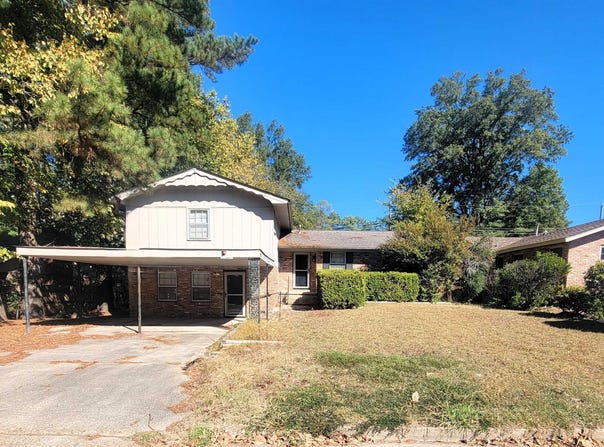 1305 Arrowhead, Pine Bluff, AR 71603-9999