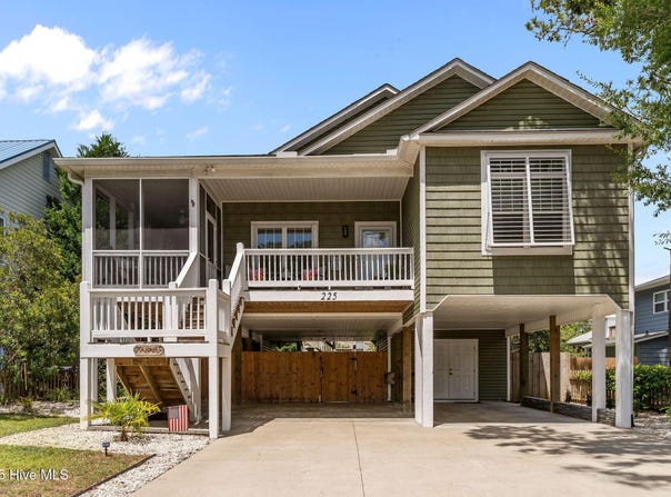 225 NE 37th Street, Oak Island, NC 28465