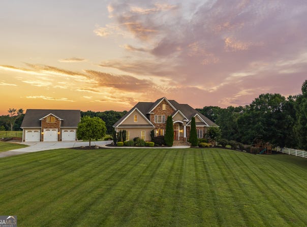 1535 Grove Level, Maysville, GA 30558