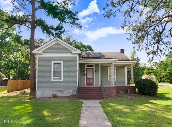 302 S Caswell Street, La Grange, NC 28551