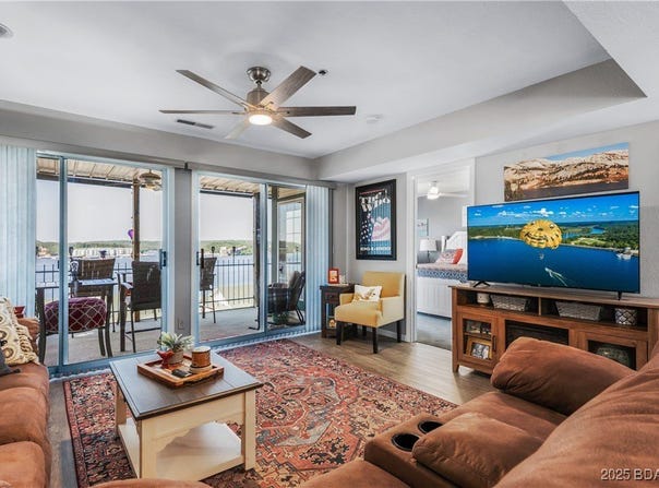 1201 West Harbour Towne Drive, Lake Ozark, MO 65049