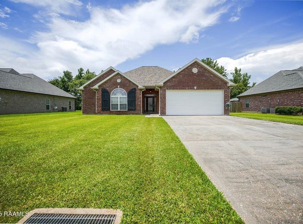 447 Sugar Trail Street, Houma, LA 70364