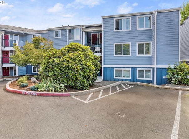 47 EAGLE CREST DR, Lake Oswego, OR 97035