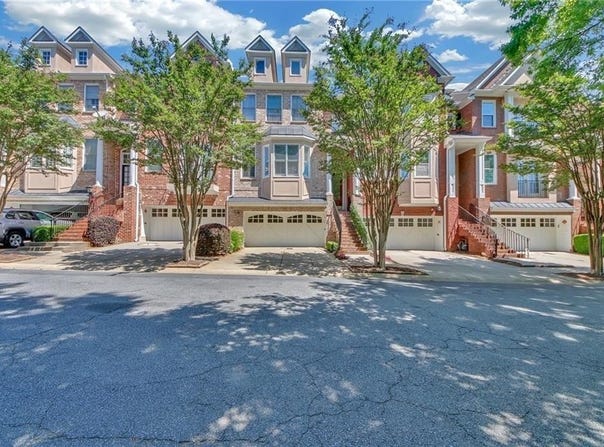 1037 Emory Parc Place, Decatur, GA 30033