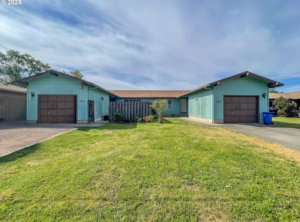 1895 GREEN AVE, Roseburg, OR 97471