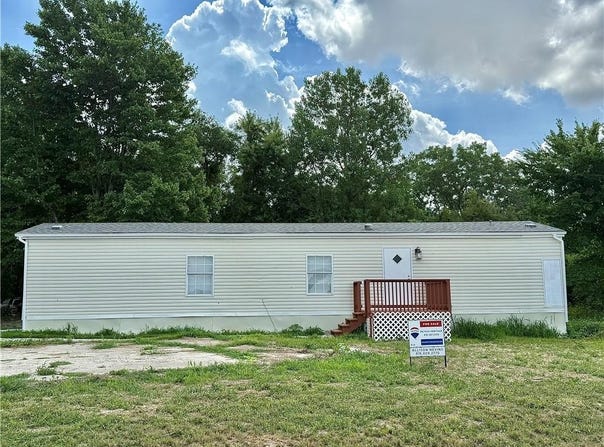 2907 Dune Drive, Odessa, MO 64076