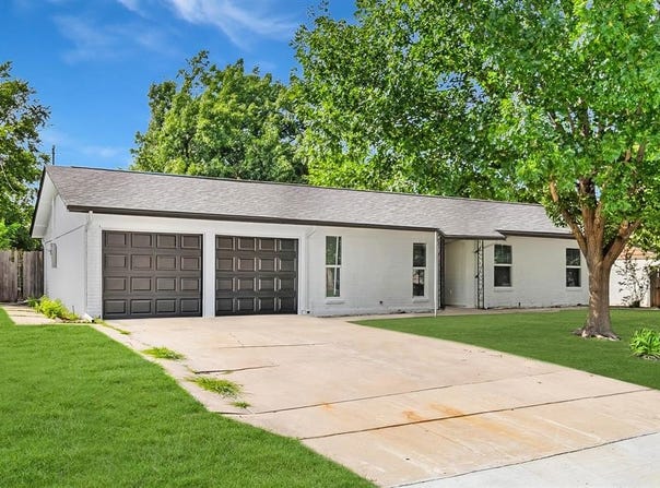 921 Keller Avenue, Benbrook, TX 76126
