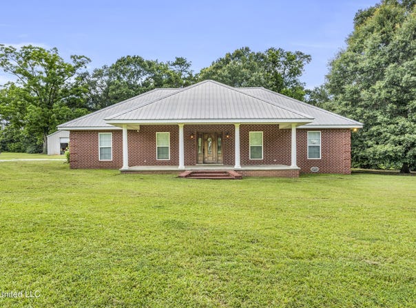 12920 Preacher Powell Road, Carriere, MS 39426
