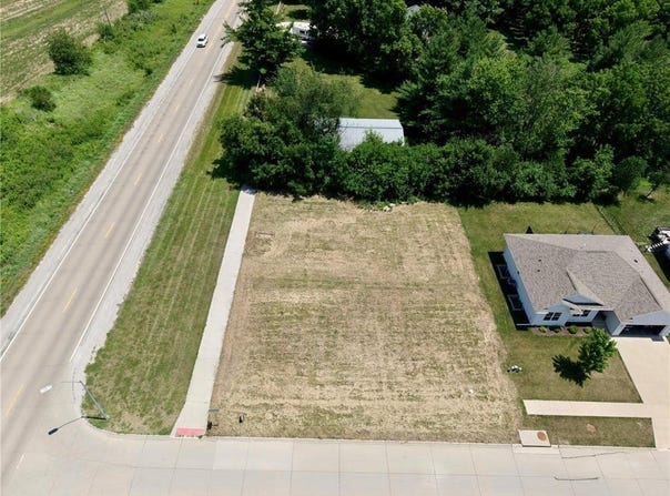 850 Thunder Gulch Road, Iowa City, IA 52240