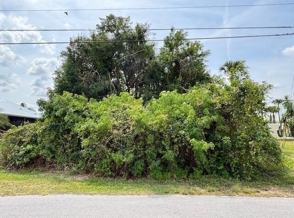 1486 SW Bartell Avenue, Port Saint Lucie, FL 34953