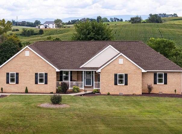 1550 CHRISTIANS CREEK RD, Staunton, VA 24401