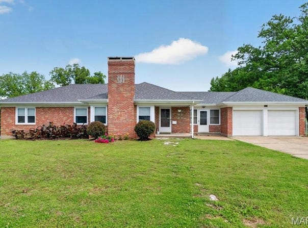 1311 E 3rd Street, Washington, MO 63090