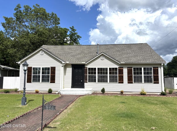 823 S High Street, Trenton, TN 38382