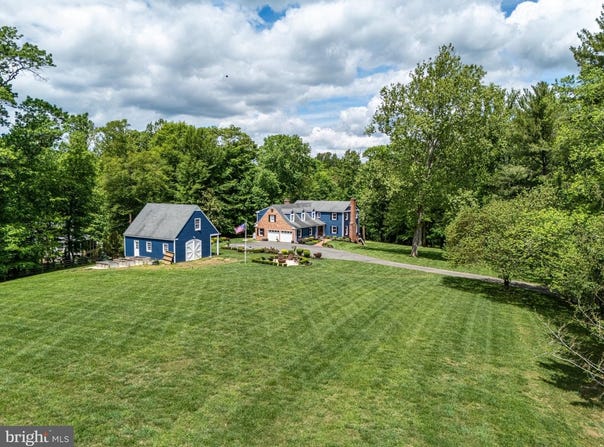 218 WALKER RD, GREAT FALLS, VA 22066