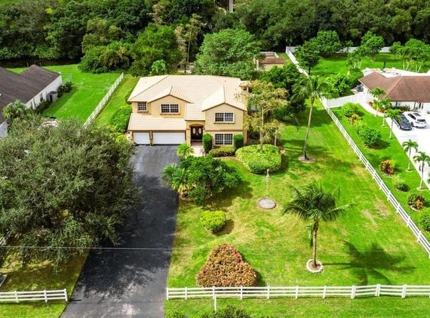 5811 NW 80th Ter, Parkland, FL 33067