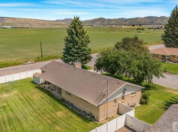 379 Mountain View Avenue, Soda Springs, ID 83276