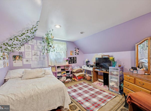 105 ENDFIELD, FEASTERVILLE TREVOSE, PA 19053