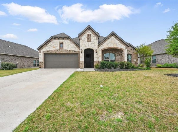 440 Strait Lane, Waxahachie, TX 75165