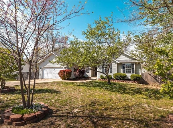 16855 Lemming Lane, St Robert, MO 65584