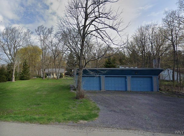 718 Beach Avenue, Evans, NY 14006