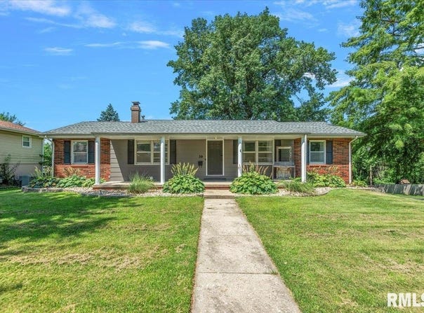 39 Bonniebrook Road, Chatham, IL 62629