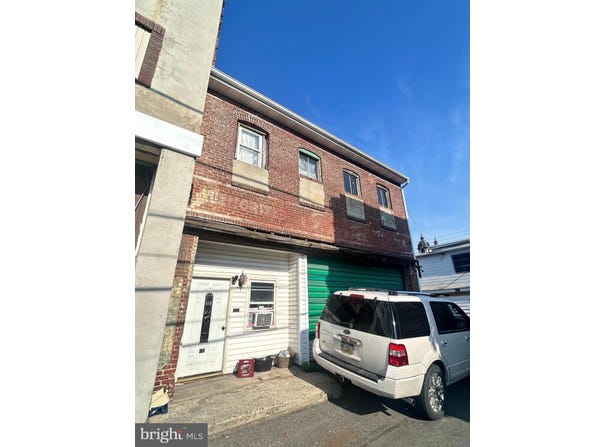 125-127 N JARDIN STREET, SHENANDOAH, PA 17976