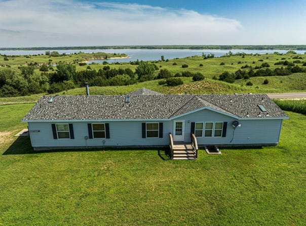 46086 South Lake Road, Burwell, NE 68823
