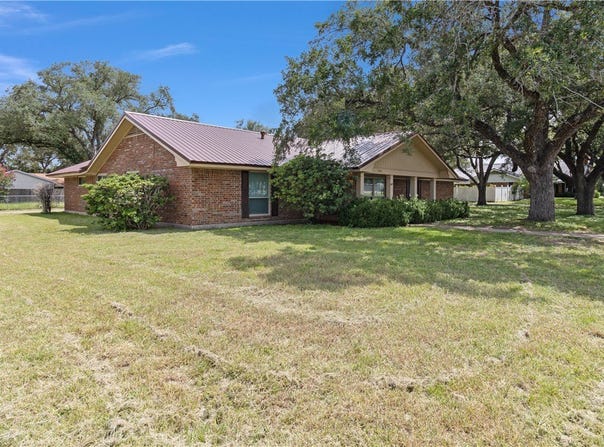 510 E Inez Street, Beeville, TX 78102