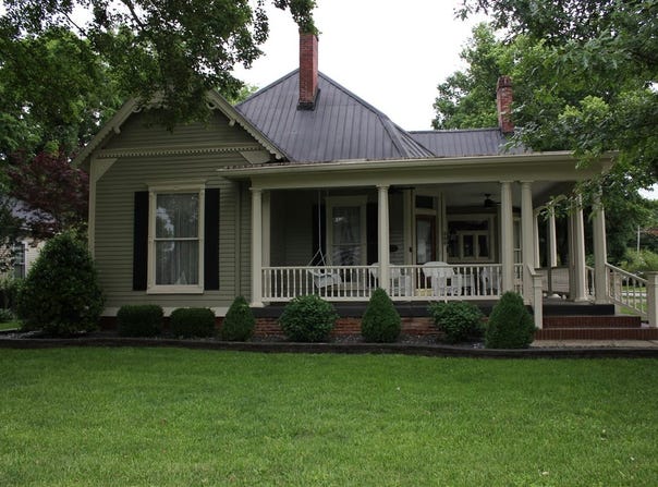 330 W 9th Street, Russellville, KY 42276
